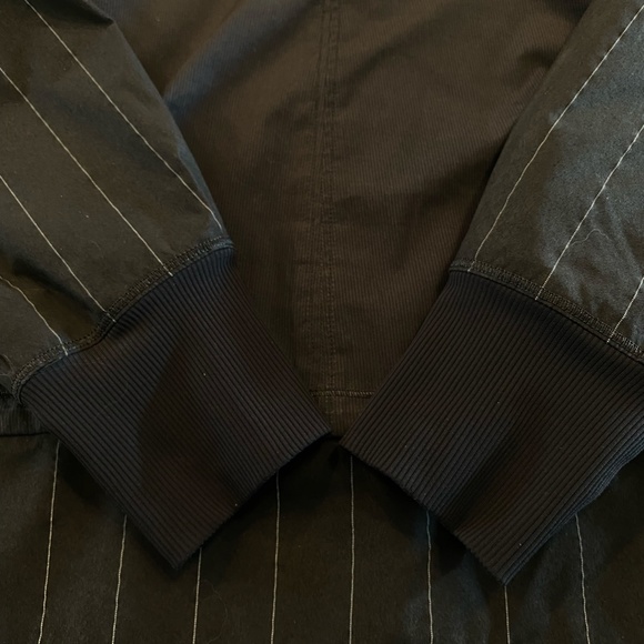 Lululemon Run: Bandit Jacket *Reflective Black - Picture 8 of 14